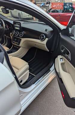 Седан Mercedes-Benz CLA-Class 2016 в 