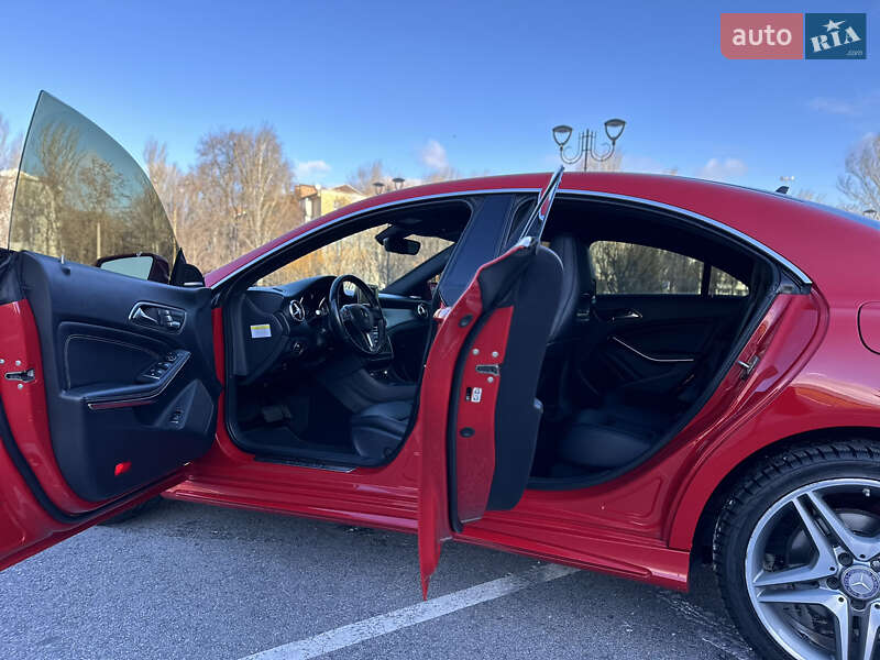 Седан Mercedes-Benz CLA-Class 2014 в Запоріжжі