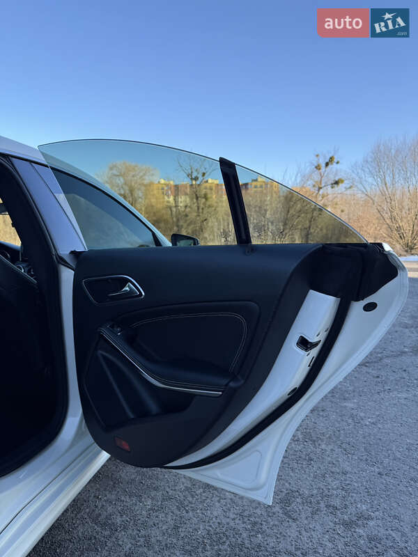 Седан Mercedes-Benz CLA-Class 2013 в Луцке