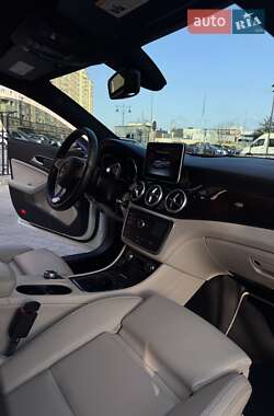 Седан Mercedes-Benz CLA-Class 2016 в 