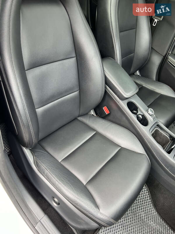 Седан Mercedes-Benz CLA-Class 2014 в Львові