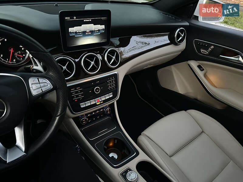 Седан Mercedes-Benz CLA-Class 2017 в Дніпрі