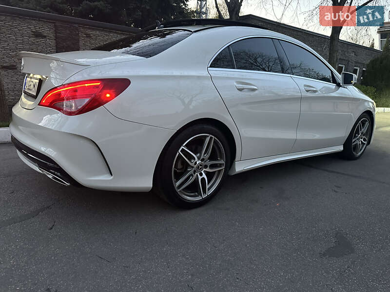 Седан Mercedes-Benz CLA-Class 2017 в Дніпрі