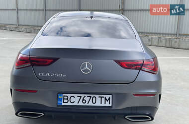 Седан Mercedes-Benz CLA-Class 2021 в 