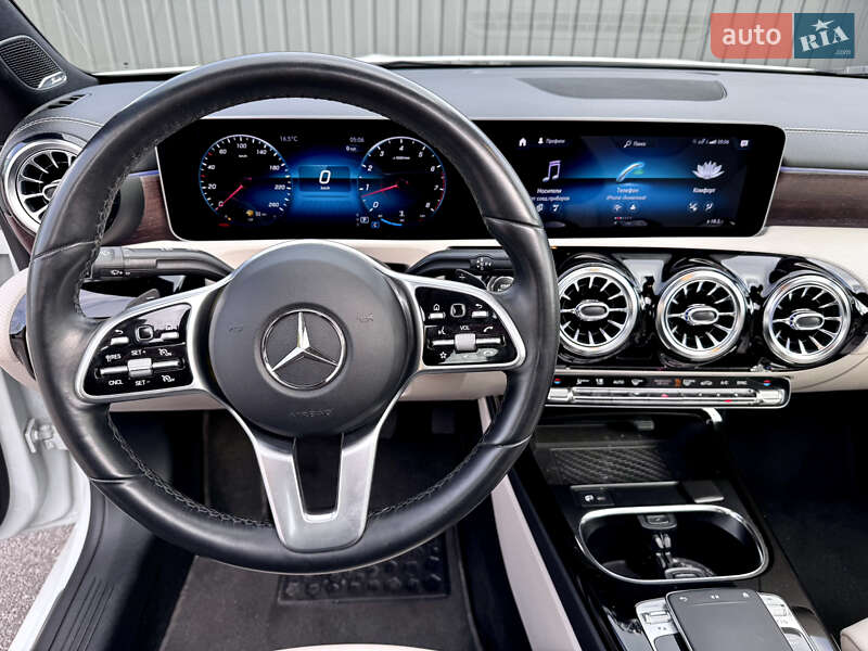 Седан Mercedes-Benz CLA-Class 2019 в Киеве