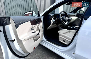 Седан Mercedes-Benz CLA-Class 2019 в 
