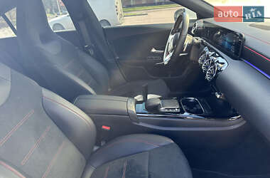 Седан Mercedes-Benz CLA-Class 2022 в 