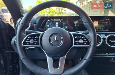 Седан Mercedes-Benz CLA-Class 2022 в 