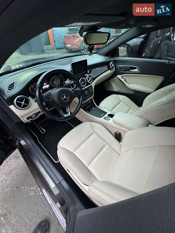 Седан Mercedes-Benz CLA-Class 2015 в Львове