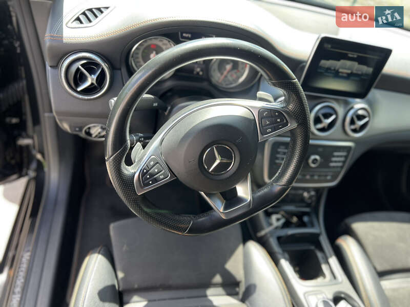 Седан Mercedes-Benz CLA-Class 2015 в Киеве фото 10 Седан Mercedes-Benz CLA-Class 2015 в Киеве
