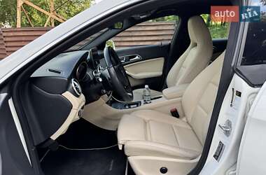 Седан Mercedes-Benz CLA-Class 2016 в 