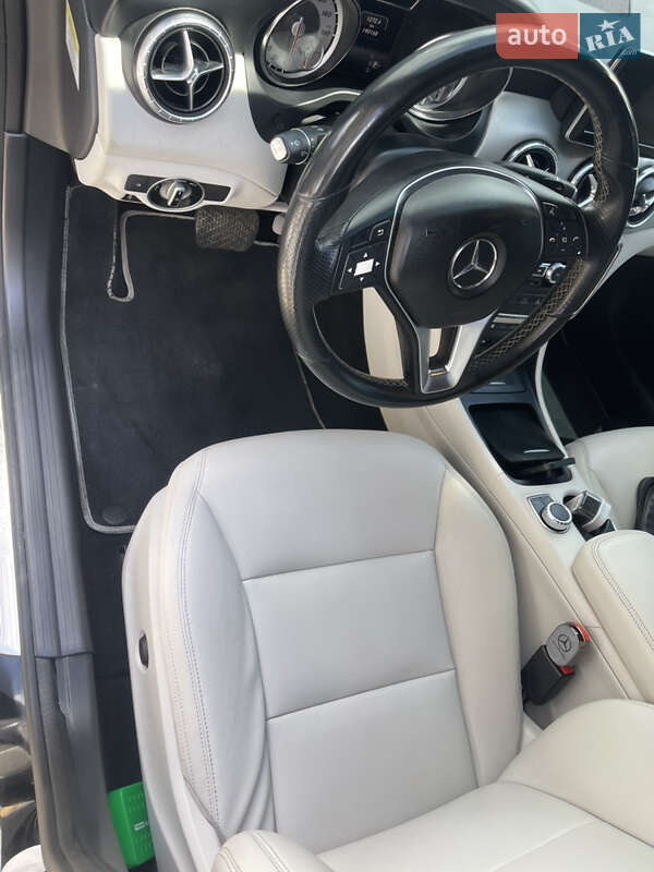 Седан Mercedes-Benz CLA-Class 2013 в Харкові