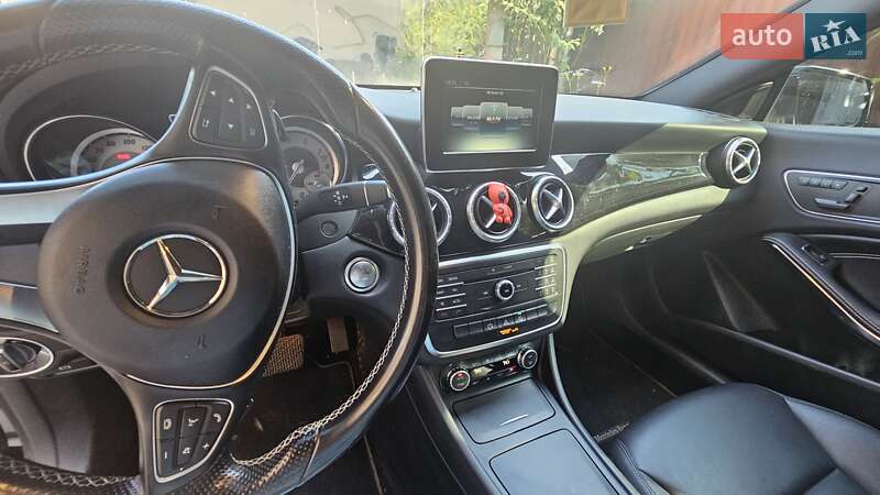 Седан Mercedes-Benz CLA-Class 2014 в Ужгороді