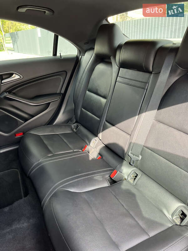 Седан Mercedes-Benz CLA-Class 2015 в Шепетовке
