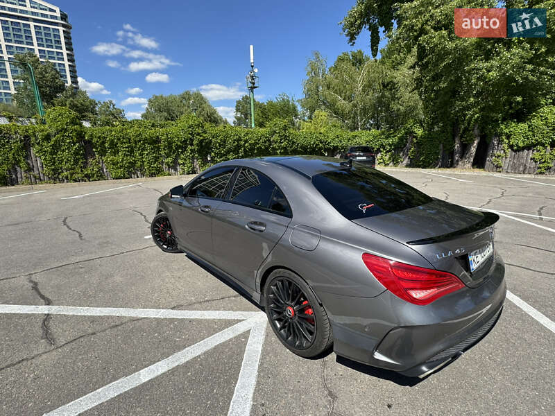 Седан Mercedes-Benz CLA-Class 2014 в Днепре