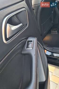 Седан Mercedes-Benz CLA-Class 2016 в 