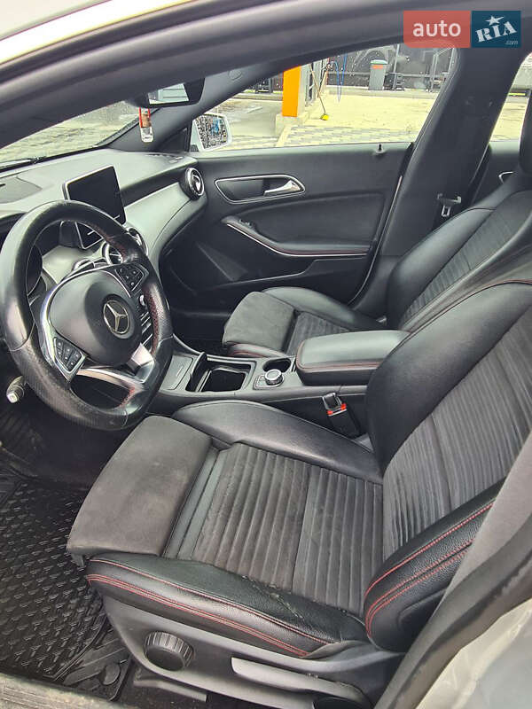 Седан Mercedes-Benz CLA-Class 2015 в Харкові