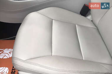 Седан Mercedes-Benz CLA-Class 2013 в 