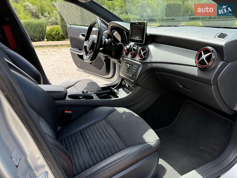 Седан Mercedes-Benz CLA-Class 2015 в Днепре