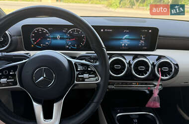 Седан Mercedes-Benz CLA-Class 2019 в 