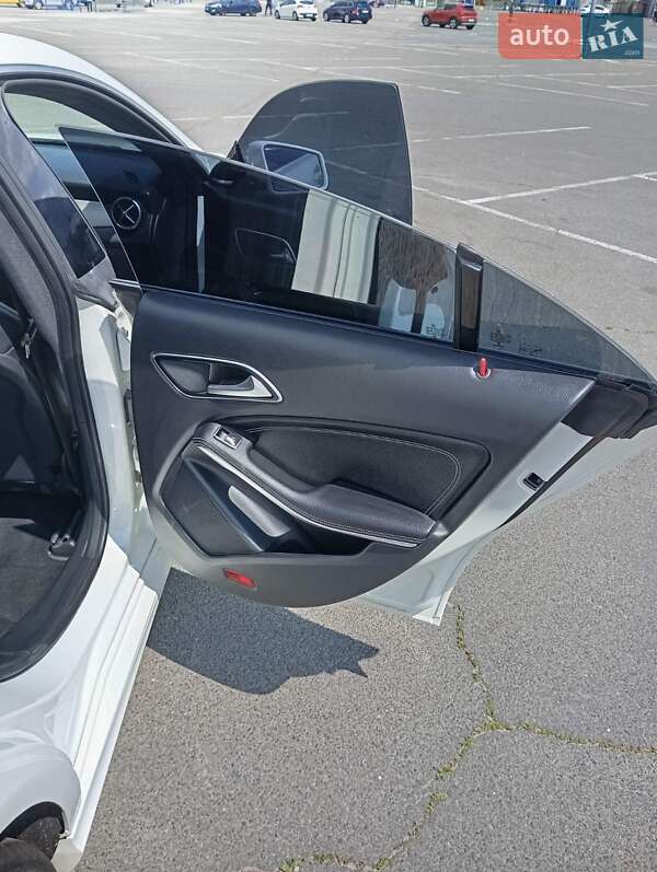 Седан Mercedes-Benz CLA-Class 2016 в Киеве