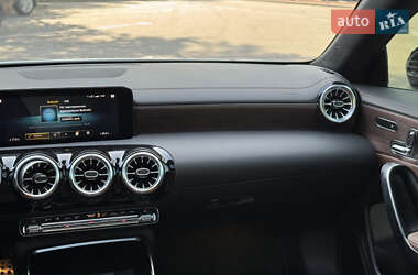 Седан Mercedes-Benz CLA-Class 2022 в 