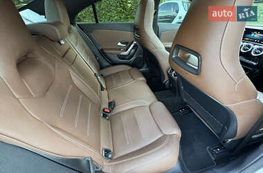 Седан Mercedes-Benz CLA-Class 2022 в 