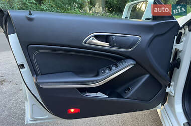 Седан Mercedes-Benz CLA-Class 2013 в 