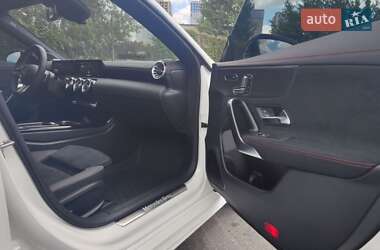 Седан Mercedes-Benz CLA-Class 2024 в 