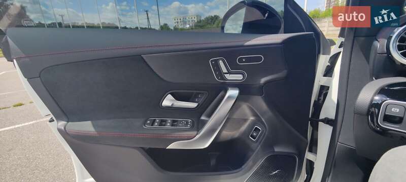 Седан Mercedes-Benz CLA-Class 2024 в Киеве
