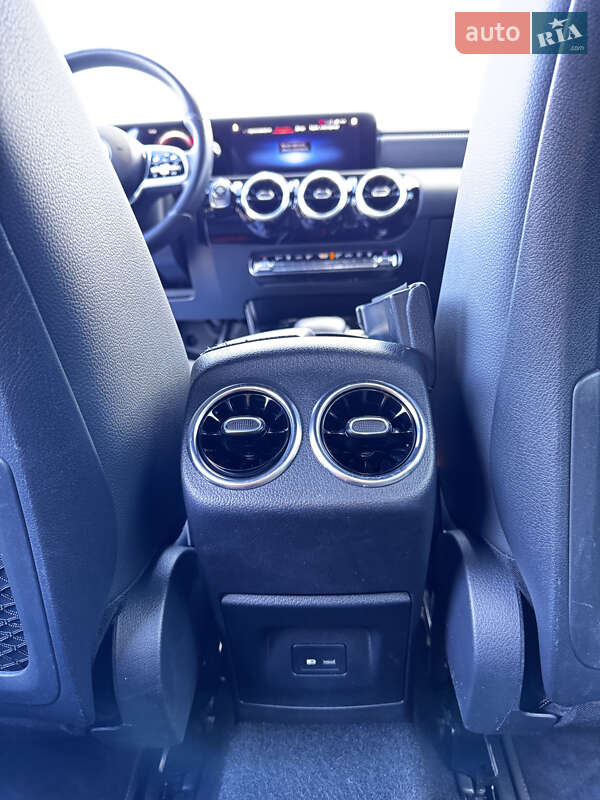 Универсал Mercedes-Benz CLA-Class 2020 в Киеве фото 28 Универсал Mercedes-Benz CLA-Class 2020 в Киеве