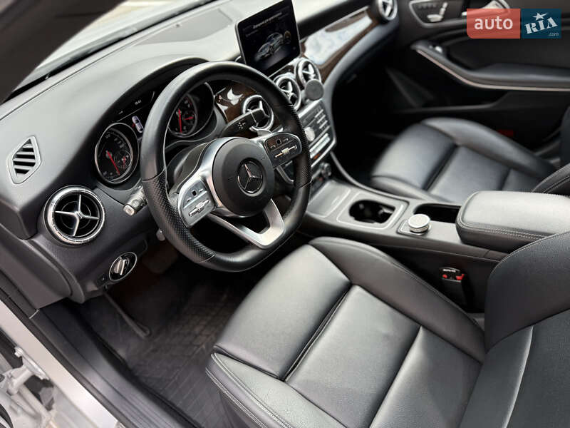 Седан Mercedes-Benz CLA-Class 2017 в Киеве