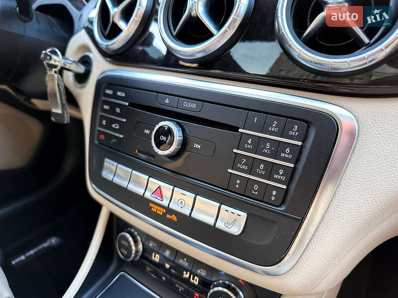 Седан Mercedes-Benz CLA-Class 2018 в Киеве