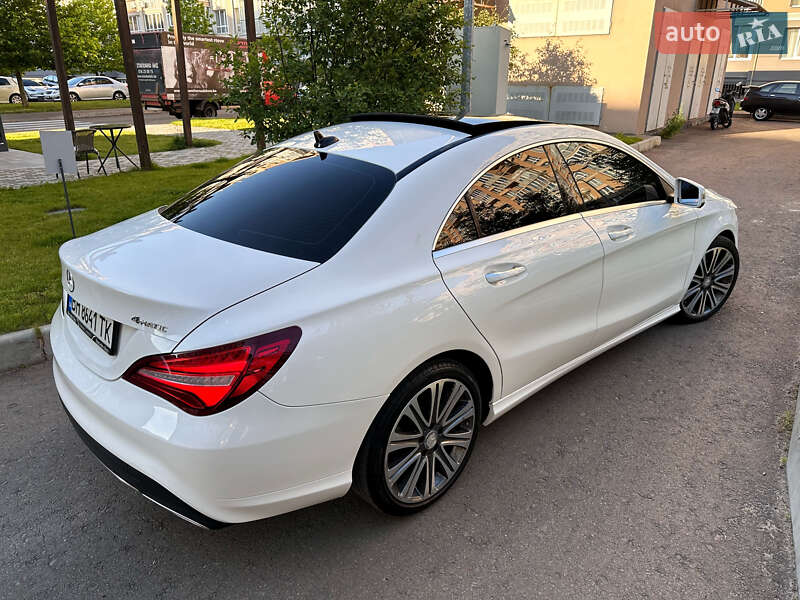 Седан Mercedes-Benz CLA-Class 2018 в Киеве