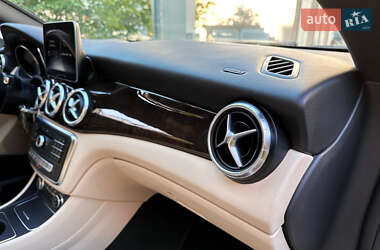 Седан Mercedes-Benz CLA-Class 2018 в 