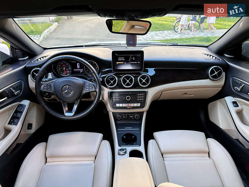Седан Mercedes-Benz CLA-Class 2018 в Киеве
