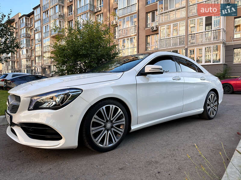 Седан Mercedes-Benz CLA-Class 2018 в Киеве