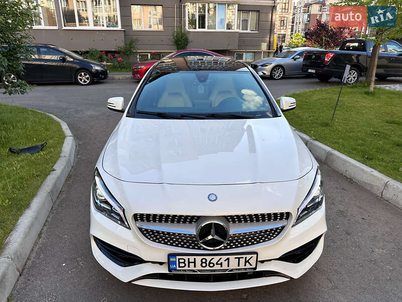 Седан Mercedes-Benz CLA-Class 2018 в Киеве