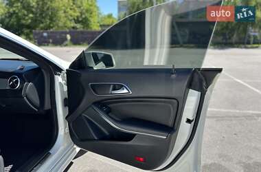Седан Mercedes-Benz CLA-Class 2015 в 