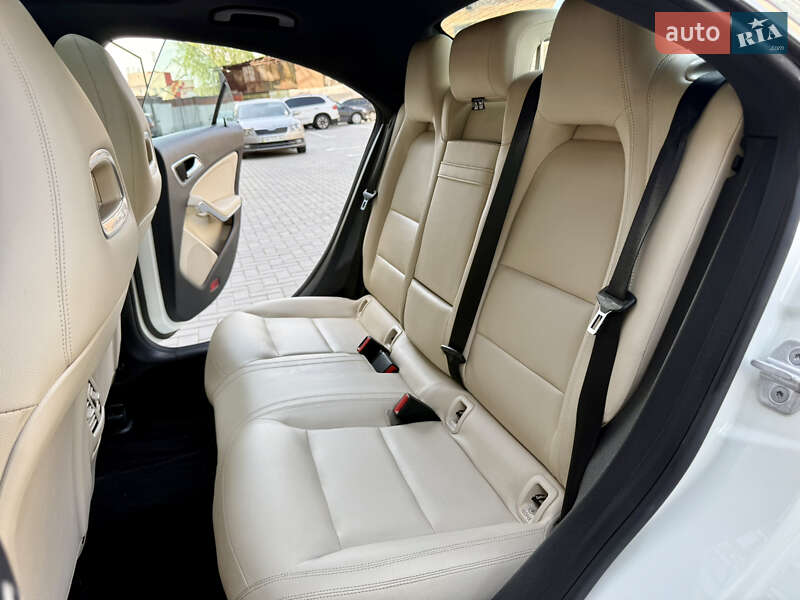 Седан Mercedes-Benz CLA-Class 2015 в Житомире