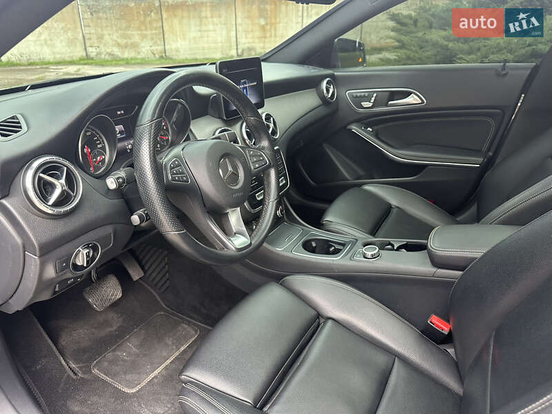 Седан Mercedes-Benz CLA-Class 2018 в Харкові