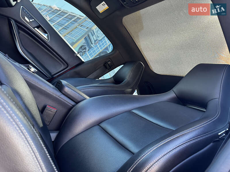Седан Mercedes-Benz CLA-Class 2018 в Киеве
