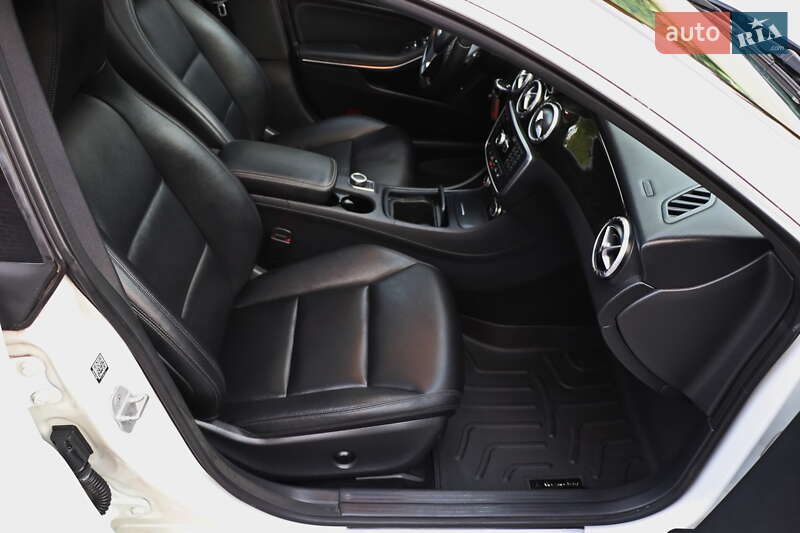 Седан Mercedes-Benz CLA-Class 2014 в Кременчуге