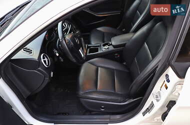 Седан Mercedes-Benz CLA-Class 2014 в 