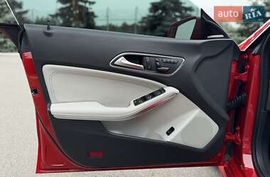 Седан Mercedes-Benz CLA-Class 2013 в 