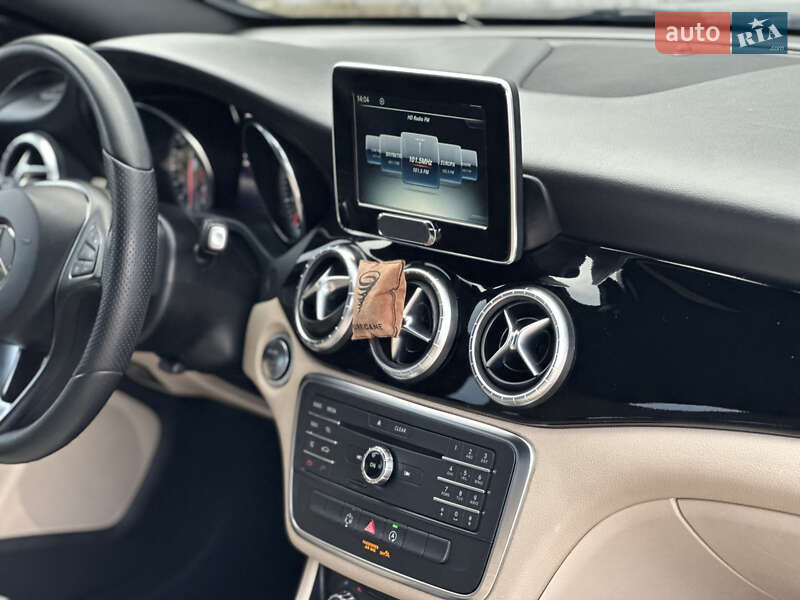 Седан Mercedes-Benz CLA-Class 2015 в Днепре