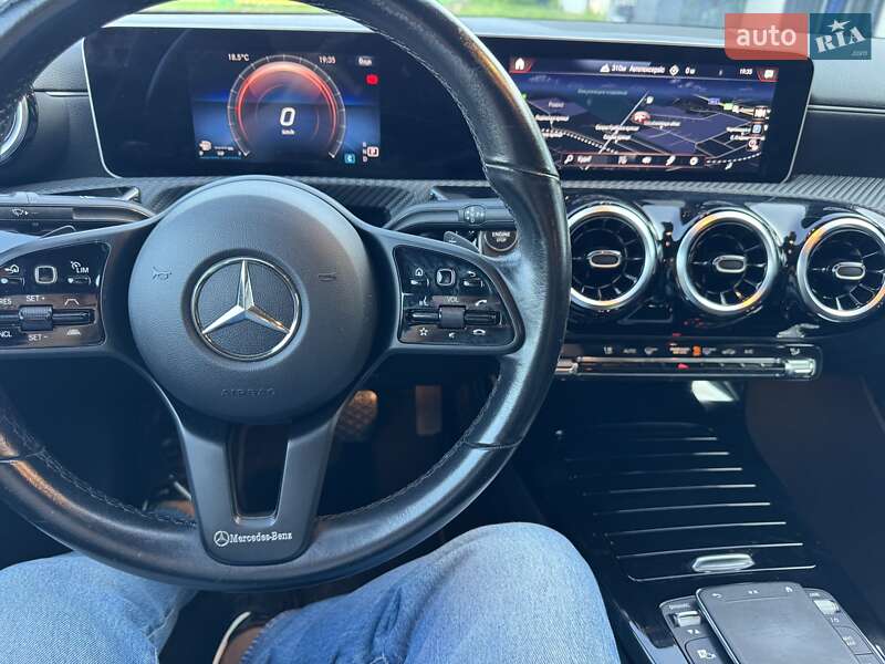 Седан Mercedes-Benz CLA-Class 2019 в Тернополе