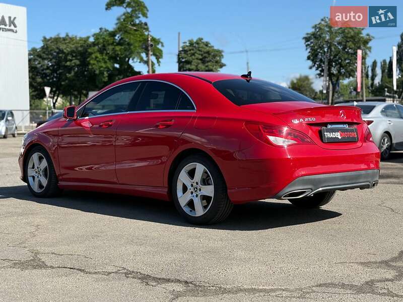 Седан Mercedes-Benz CLA-Class 2018 в Киеве