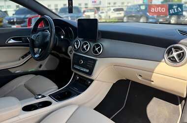 Седан Mercedes-Benz CLA-Class 2018 в 