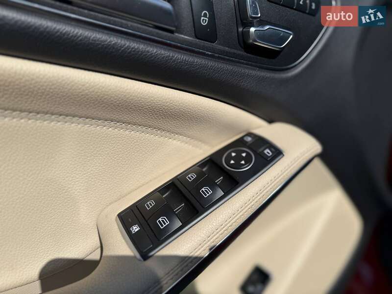 Седан Mercedes-Benz CLA-Class 2018 в Киеве